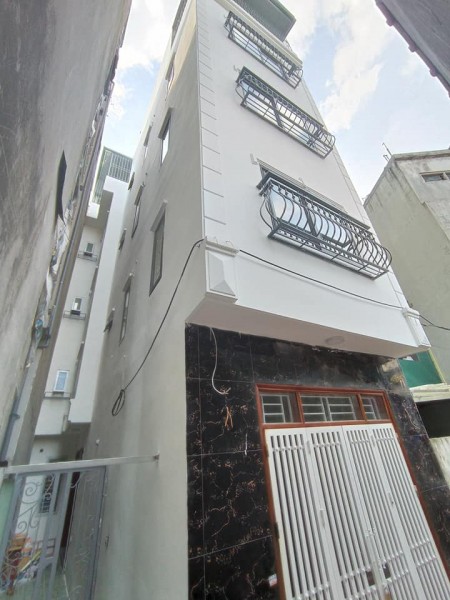 Bán nhà Hoàng Mai ngõ thông lô góc 3 thoáng, liên hệ 0981663442, giá 2.6 tỷ