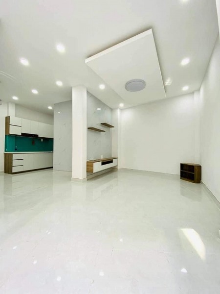 Bán nhà Hoàng Hoa Thám, Phú Nhuận, dt 42m2, 3 tầng đúc, mt 6.6m, nhà mới xây, LH Anh 0376966383.