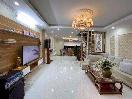 Bán nhà Thái Thịnh, Quận Đống Đa, dt 55m2, 4 tầng, đáng để sống giá nhỉnh 6 tỷ
