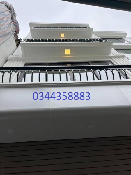 Nhà đẹp kinh doanh ở Đền Lừ có diện tích 30m2, giá bán 5,8 tỷ, 4 tầng, lhcc
