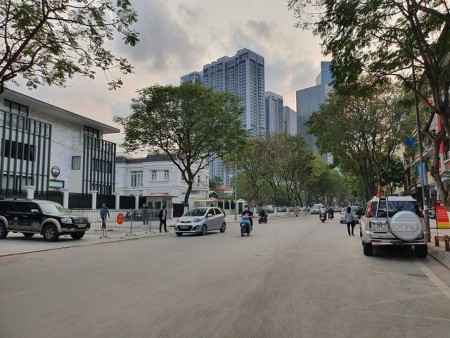 Siêu hiếm bán nhà Liễu Giai đẳng cấp mặt phố 70m, mt 9m, giá bán 37.5 tỷ