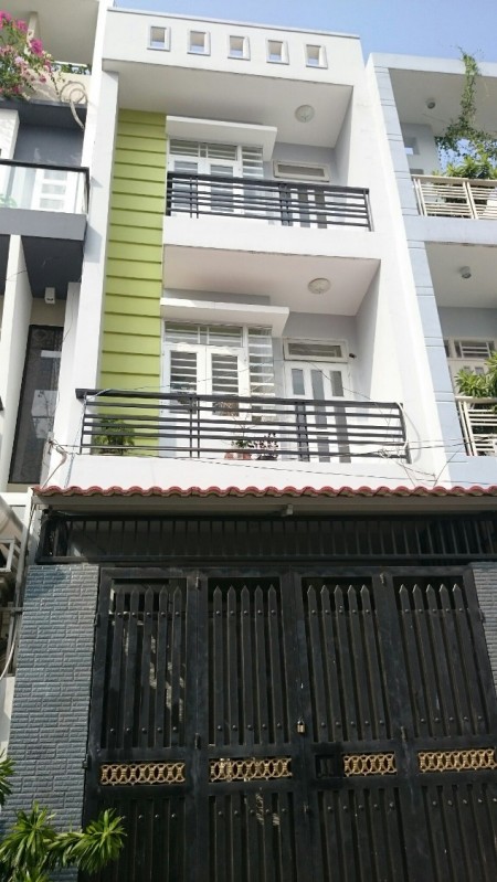 Nhà 1 trệt 2 lầu đúc giá rẻ trung tâm Quận 12, chính chủ, giá 2.4 tỷ