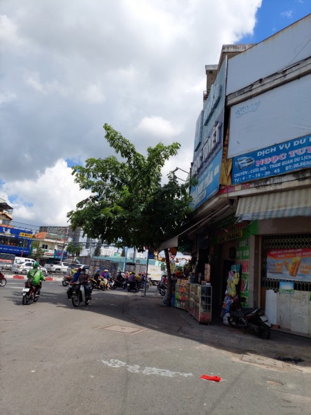 Bán Nhà cấp 4 Nguyễn Phúc Chú, chiều ngang rộng 5m, dt 70m2, giá 4.5 tỷ