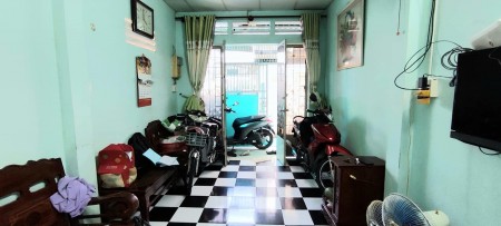 Bán nhà lô góc Nguyễn Thái Sơn dt 30m2 giá mùa covid chỉ 2,7 tỷ còn TL. LH 0979847570
