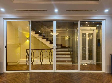 Cực Hiếm, Lô Góc. Bán Nhà Mặt Phố Hàng Gà, 65m, MT 6.5m - Giá 40.5 Tỷ