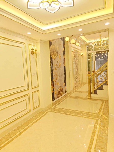 Nhà đẹp như khách sạn, gần phố lớn Kim Mã, ở hoặc cho thuê 5 tầng, giá 4.8 tỷ, lhcc