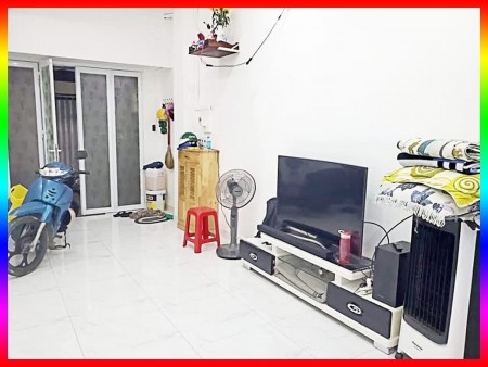 Nhà mới đẹp Quận 10 sát mặt tiền 30m2 có giá bán 4,4 tỷ ở ngay