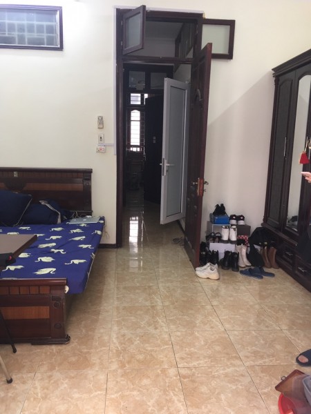 Chính chủ cho thuê phòng khép kín tầng 3 chung chủ ở 54 ngõ 73 Hoàng Ngân LH 0912671240