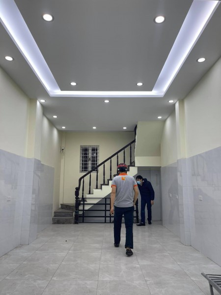 Bán nhà mặt đường Trần Khát Chân, dt 31m, 5 tầng, ô tô đỗ kinh doanh sầm uất, giá 4.95 tỷ