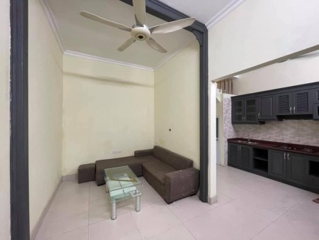 Bán Nhà ngõ Lạc Long Quân, Siêu Phẩm giá rẻ, ô tô tránh giá 3.3 Tỷ