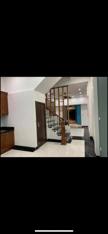 Lô góc Mỹ Đình kinh doanh sầm uất, nhiều cửa sổ thoáng đãng nhiều ánh sáng, dt 56m, giá 5.3 tỷ