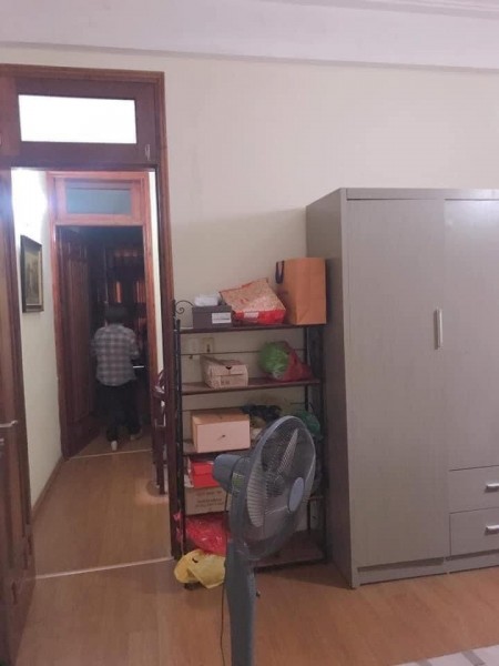 Bán gấp nhà Phố Tây Sơn, Đống Đa, 42m2 lên 5 tầng, MT4m, hơn 3tỷ8