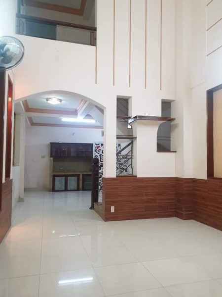 Diện tích to dt 70m2 nhà đẹp 4 tầng BTCT 20M ra mt Nơ Trang Long Giá Chỉ 5 tỷ 9