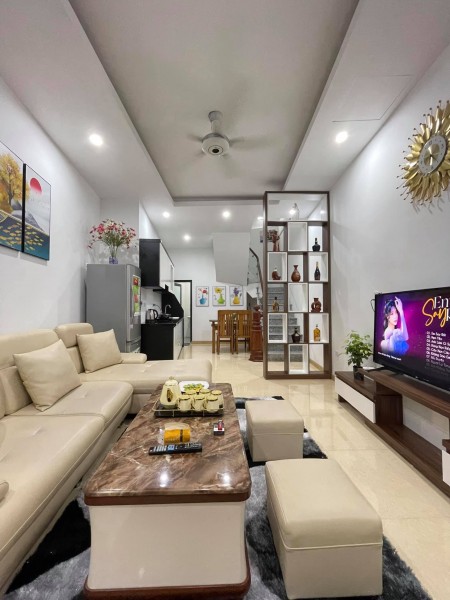 Bán nhà phố Khương Trung 40m 5 tầng sỏ đỏ chính chủ, giá nhỉnh 3 tỷ