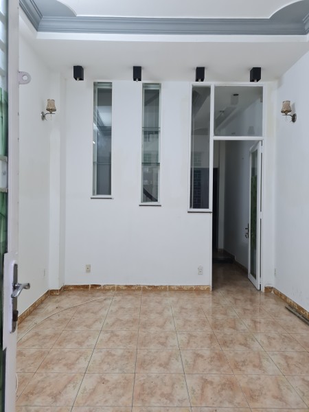 Cho thuê nhà nguyên căn quận 10 hẻm xe hơi Hòa Hảo, giá 25 triệu/tháng