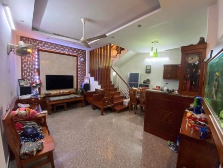 Bán nhà Xuân La Quận Hồ Tây nội thất đẹp, 51m2, 5 tầng, mt 5m giá chỉ 3,4 tỷ