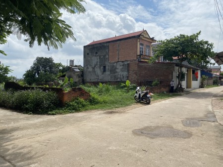 Chính chủ vỡ nợ bán gấp 730M2 Đường trục chính 6M thôn Cộng Hòa, xã Phù Linh, giá cả thương lượng