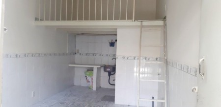 Quận 7 - Cho thuê phòng 3tr5 có gác, kệ bếp, wc riêng, Free xe gần KCX.