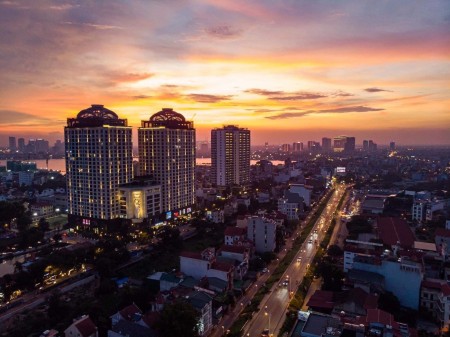 Bán căn hộ 2PN 88M2 D Le Roi Soleil Quảng An, giá 5,8 tỷ liên hệ 0975716432