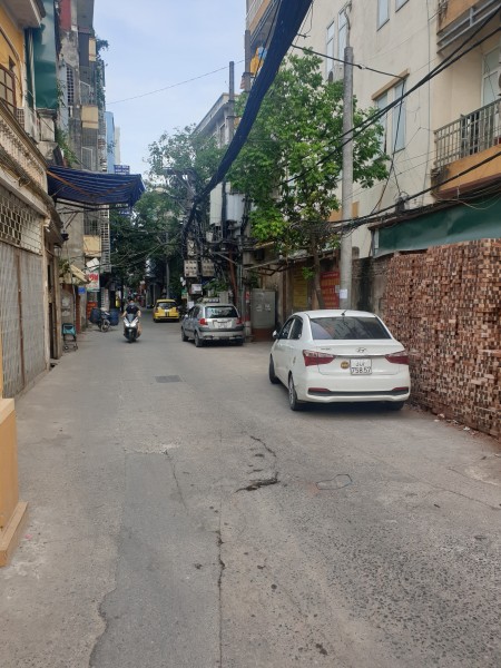 Bán cực phẩm Đinh Công Thượng mặt ngõ thông lô góc 2 mặt thoáng sáng, dt 52m2, giá 3.9 tỷ