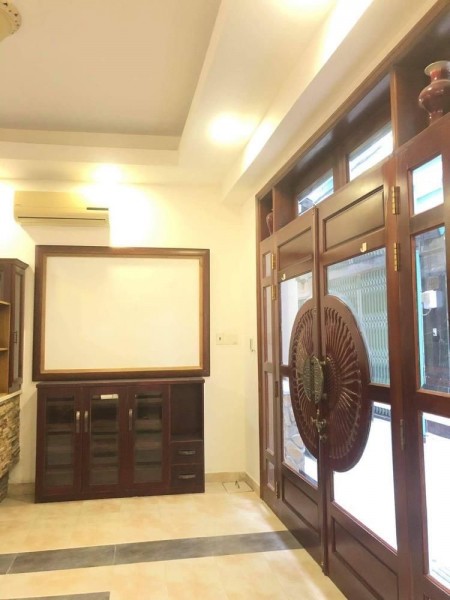 Biệt thự mini. Quận Phú Nhuận, ngang 6.6m, 4 tầng, đẹp mê li, lh 037.6966.383