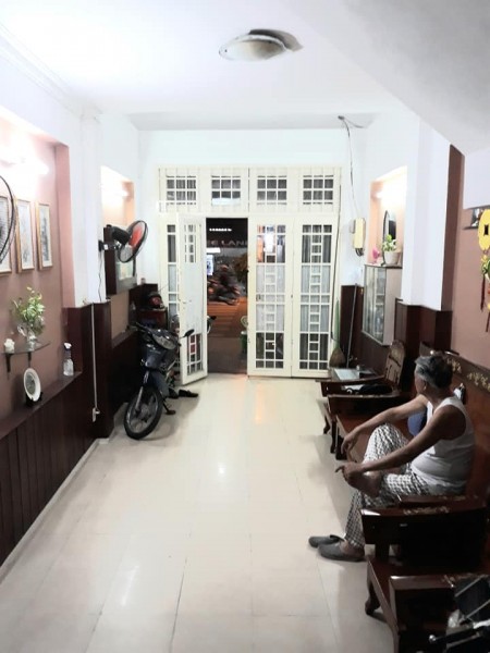 Bán nhà mặt phố Nguyễn Quyền Phường 11 Quận 8 dt 53m2 4 tầng, giá 10 tỷ