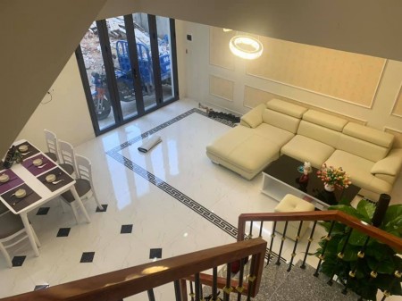 Duy nhất 1 căn tại Quận Long Biên diện tích 30m2 giá 2 tỷ, đúc 4 tầng kiên cố