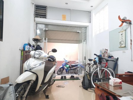 Bán nhà Thái Hà 35m2 x 4 tầng, 2 thoáng, gần ô tô. Giá hơn 3 tỷ