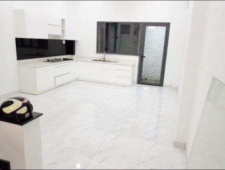 Nhà mới, đẹp, 3 tầng, 4pn, 6wc, MT đường nội bộ Bông Sao, P5 Q8