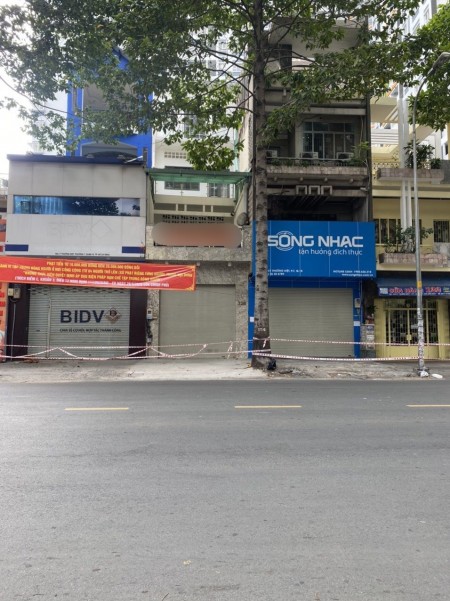Cần tiền bán gấp nhà mặt tiền Lý Thường Kiệt, phường 7, Quận 10