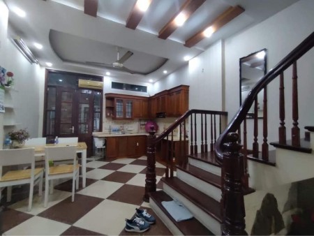 Ngõ Cực Rộng gần phố nhà đẹp 7 ngủ Hoàng Ngân dt 53m2, 6 tầng mt 4m, giá 6.1 tỷ