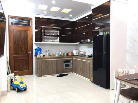 Nhà 7 tầng thang máy full nội thất nhập khẩu 30 Phú Mỹ, dt 40m2 giá chỉ 6,8 tỷ, lhcc