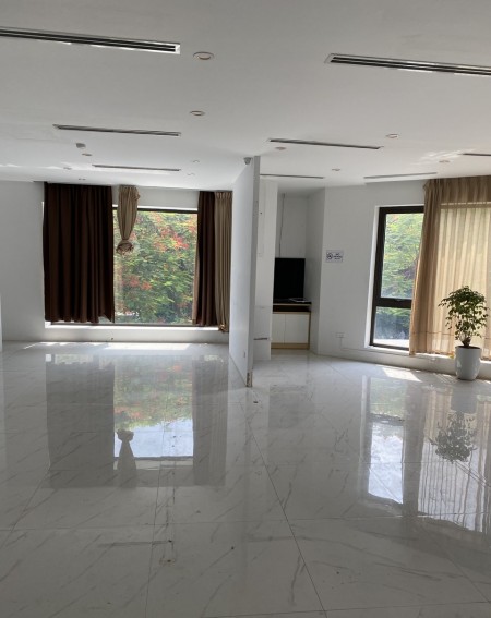 Cho thuê tòa văn phòng phố Xã Đàn Đống Đa gần ngã tư Phạm Ngọc Thạch dt 80m2 x 8 tầng, tầng 1 mt 4,5m