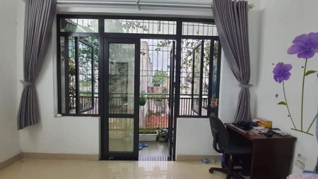 Cực rẻ! Bán nhà 60m2 x 3Tầng, Nguyễn Trãi, Thanh Xuân, ô tô. Chỉ 3.7tỷ. 0946379913.