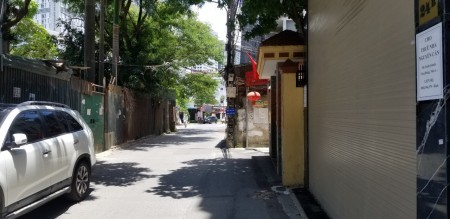 Cho thuê nhà riêng Ngoại giao đoàn: DT75mx7 tầng, có thang máy, hầm, ô tô đỗ cửa