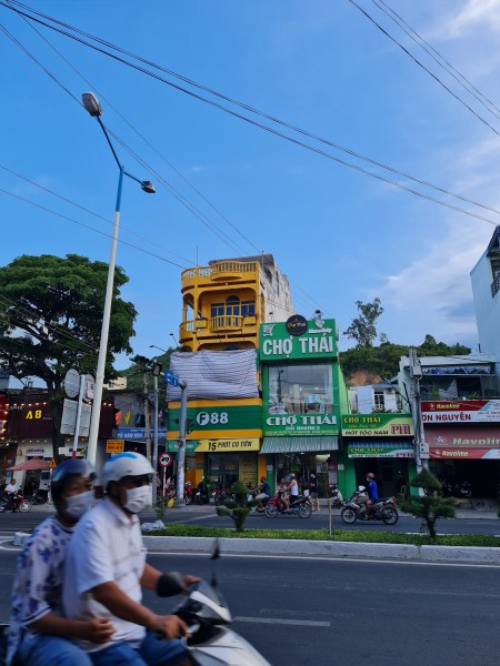 Bán nhà 2 mặt tiền đường 2/4 khu kinh doanh nhộn nhịp nhất cánh Bắc tp. Nha Trang