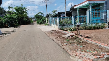 Bán đất sát khu định cư, sổ hồng có sẵn, cách Quốc Lộ 1A 2.5 km, giá 950 triệu/sào