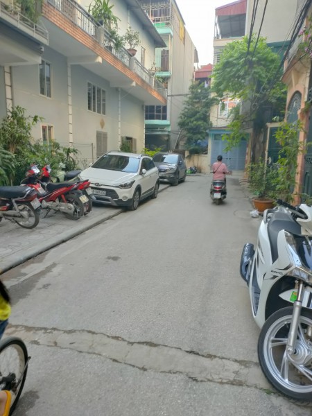Bán đất tặng nhà cấp 4 Trần Khát Chân dt 56m2 chỉ 3.3 tỷ ngay gần phố mặt tiền rộng rãi
