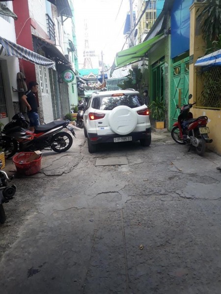 Bán nhà Quận 8 Âu Dương Lân, cách trung tâm vài bước chân, dt 39m2, giá 2.9 tỷ