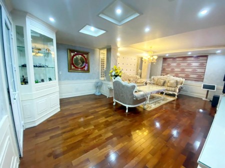 Nhà Mặt phố Đình Đông, 4 tầng siêu đẹp giá 8,3 tỷ Nội thất ngoại nhập, thiết kế tinh tế