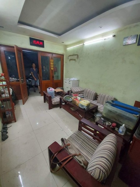 Bán nhà phố Nguyễn Trãi dt 45m2, 4 tầng đúc, giá 3.5 tỷ, mới xây, lh 03954546030 hoặc 0904547386