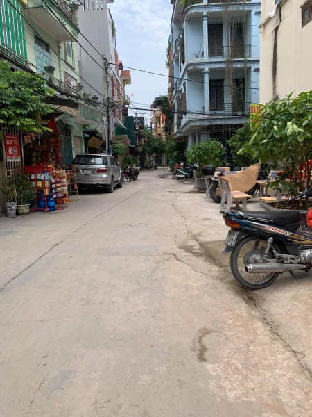 Siêu Phẩm 190 Hoàng Mai, ô tô đỗ cửa, diện tích rộng, nhà mới DT 50 m2 nhỉnh 4 tỷ