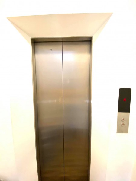 Bán nhà Tây Hồ cách ô tô 20m, đúc 7 tầng, thang máy, dt 65m2, 7 tầng đúc, giá 8.3 tỷ, lhcc