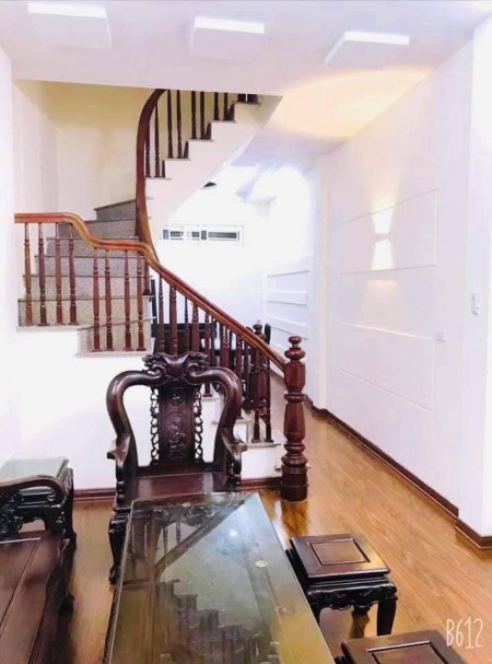 Bán nhà Phan Kế Bính, Ba Đình dt 45m2, 5 tầng, 6 ngủ, ngõ thông Đào Tấn giá nhỉnh 4 tỷ