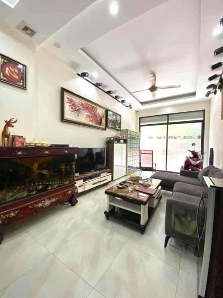 Bán nhà Hồ Tùng Mậu, Mỹ Đình, lô góc, 51m2 x 7 tầng, ô tô vào nhà, 50m ra phố, thang máy