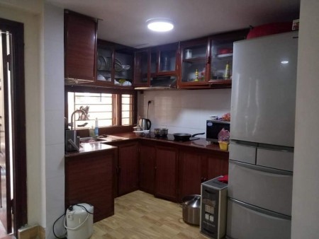 Bán nhà Ngọc Lâm 4 tầng 50m mặt tiên 5,5 ô tô đỗ cửa 4 tỷ thoáng trứoc sau sổ đỏ để két