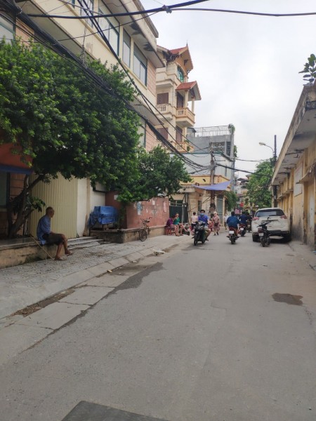 Bán nhà đẹp, về ở luôn ngõ Hòa Bình 7, diện tích 35m2, 4 tầng, giá 3.5 tỷ, lhcc