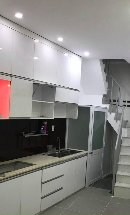 Hạ chào 150 triệu bán nhà đường Duy Tân, dt 23m2, giá 2.2 tỷ, phường 15, Phú Nhuận