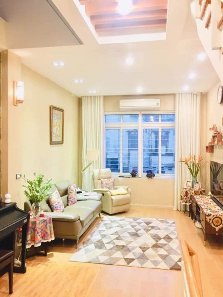 Bán nhà phố Trương Định gần trường chợ, an sinh đỉnh, cách ngõ ô tô 30m, lhcc