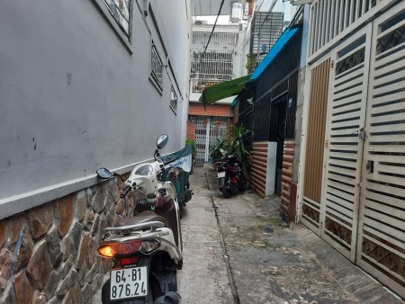 Bán nhà sát mặt tiền Phú Thọ Hòa. Quận Tân Phú giá 4,4 tỷ còn TL. LH 0979847570